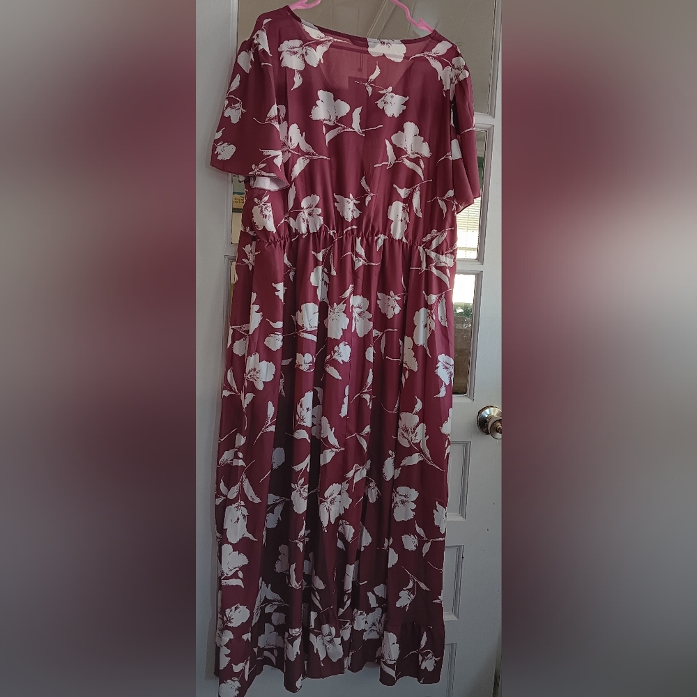 BloomChic Burgundy Floral Short Sleeve Dress - Picture 4 of 7